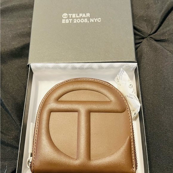 Telfar Wallet-Chocolate - Picture 2 of 8